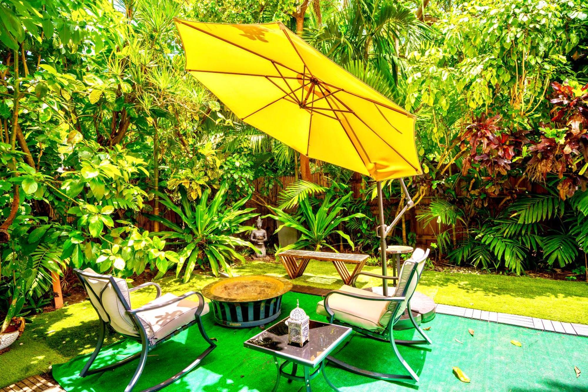 Entire Private Beautiful 2 Bedroom Plus Den House With Gated Front&Back Yard And Free Parking 10Min Drive To Miami Beach エクステリア 写真